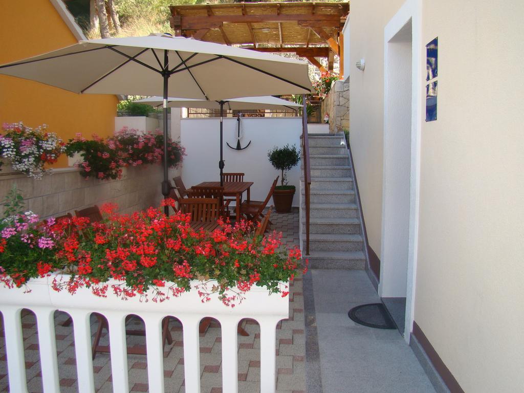 Apartments Villa Sunce Дуги-Рат Экстерьер фото