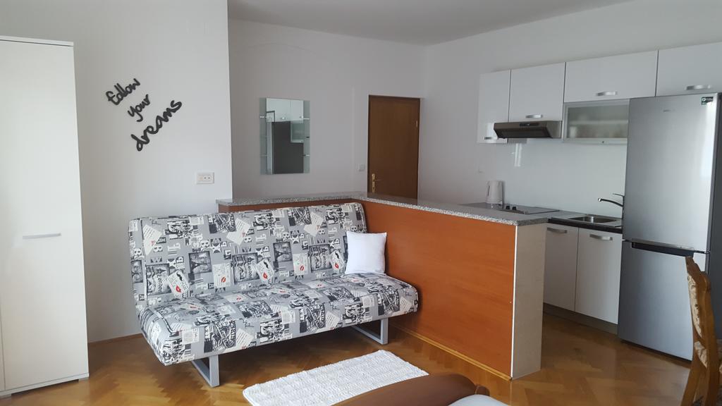 Apartments Villa Sunce Дуги-Рат Экстерьер фото