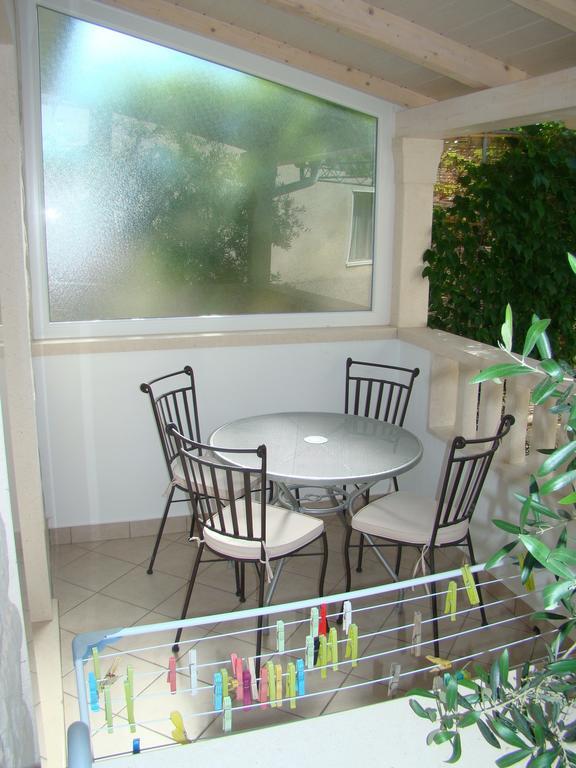 Apartments Villa Sunce Дуги-Рат Экстерьер фото