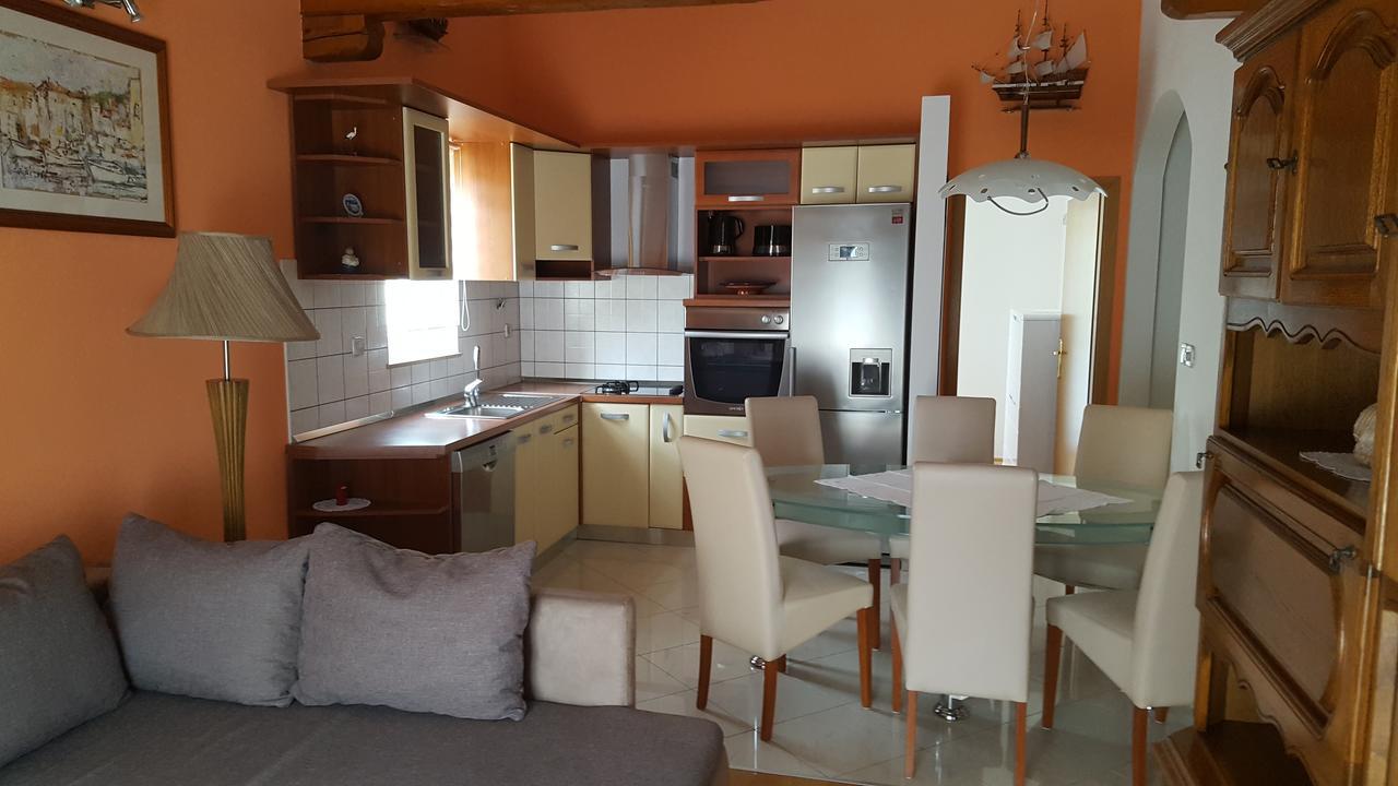 Apartments Villa Sunce Дуги-Рат Экстерьер фото